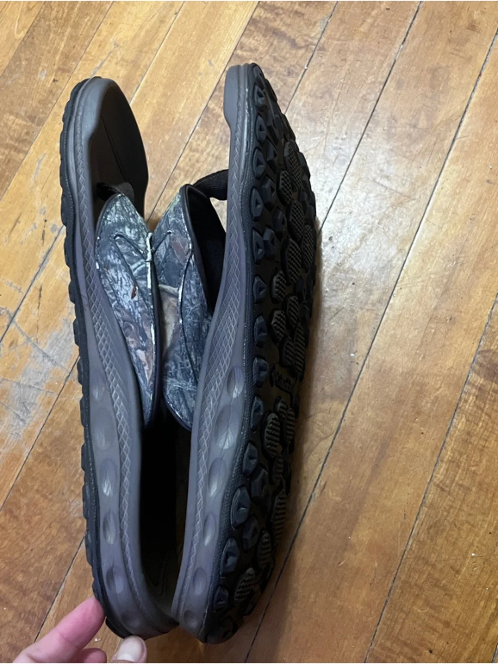 Columbia Black Flip Flop Sandals with Logoed Soles